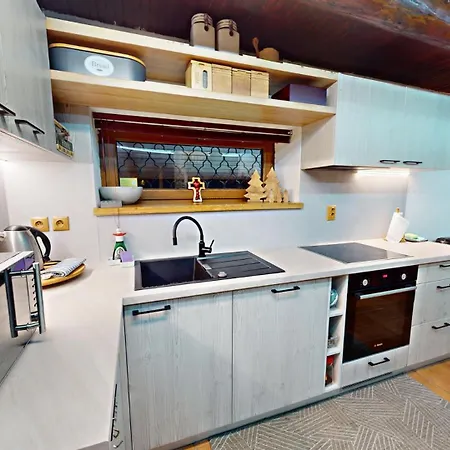 V Srdci Lesa Chalet *