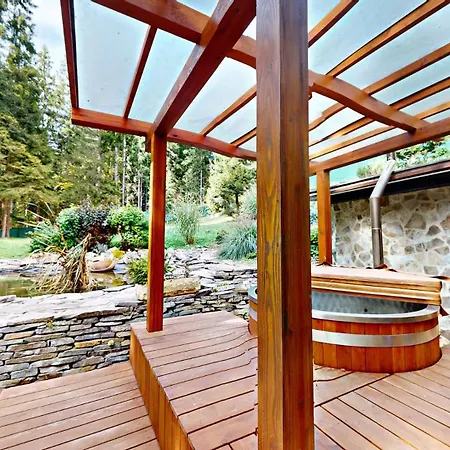 V Srdci Lesa Dağ evi Čadca