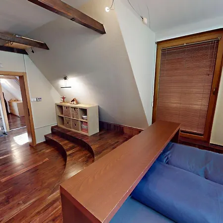 V Srdci Lesa シャレー *